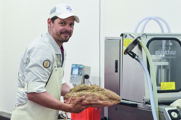Das Coronageschehen hat für Augustin Keller den Blick wieder aufs Wesentliche gelenkt. Das Coronageschehen hat für Augustin Keller den Blick wieder aufs Wesentliche gelenkt.