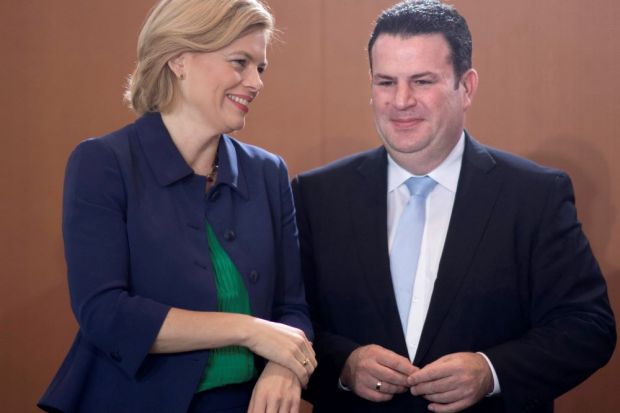 Julia Klöckner und Hubertus Heil begrüßten die Entscheidung des Bundeskabinetts. Julia Klöckner und Hubertus Heil begrüßten die Entscheidung des Bundeskabinetts.