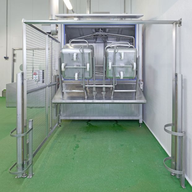 Waschanlage Typ KWA-HBW-DUO reinigt 2 Kutterwagen oder 1 Pökelbehälter. Waschanlage Typ KWA-HBW-DUO reinigt 2 Kutterwagen oder 1 Pökelbehälter.
