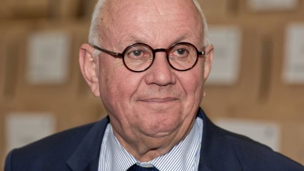 Prof. Peter Strohschneider soll durch einen Lenkungsausschuss unterstützt werden. Prof. Peter Strohschneider soll durch einen Lenkungsausschuss unterstützt werden.