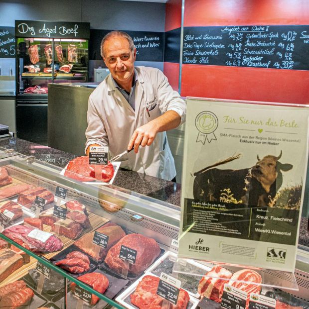 Positive Resonanz: Bereichsleiter Martin Weisslämle bietet das SMA-Rindfleisch in den Hieber’s Frische Centern an. Positive Resonanz: Bereichsleiter Martin Weisslämle bietet das SMA-Rindfleisch in den Hieber’s Frische Centern an.