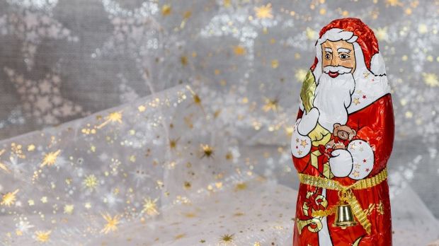 Schoko-Weihnachtsmänner sind in der Adventszeit besonders beliebt. Schoko-Weihnachtsmänner sind in der Adventszeit besonders beliebt.