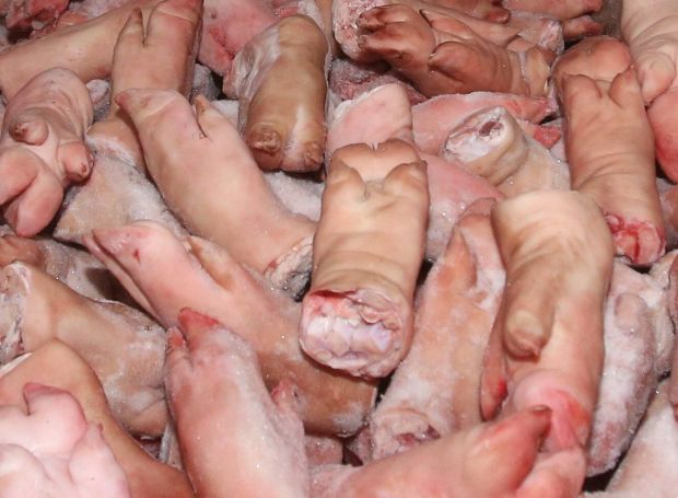 Pfoten gehören nach wie vor zu den in China gefragten Teilen vom Schwein. Pfoten gehören nach wie vor zu den in China gefragten Teilen vom Schwein.