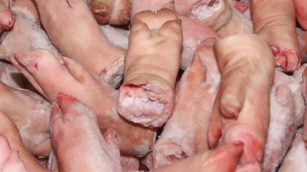 Pfoten gehören in Thailand zu den gefragten Teilen vom Schwein. Pfoten gehören in Thailand zu den gefragten Teilen vom Schwein.