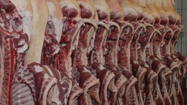 Nicht nur in Deutschland notieren Schlachtschweine stabil. Auch an den EU-Märkten verharren die Kurse überwiegend. Nicht nur in Deutschland notieren Schlachtschweine stabil. Auch an den EU-Märkten verharren die Kurse überwiegend.
