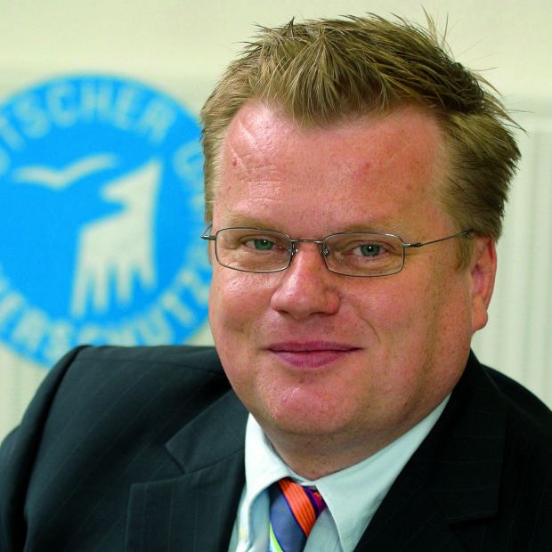 Präsident des Deutschen Tierschutzbunds: Thomas Schröder. Präsident des Deutschen Tierschutzbunds: Thomas Schröder.