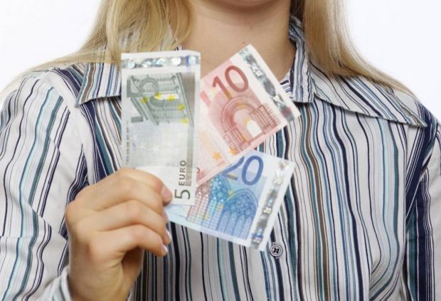 Die geplante Tierwohlabgabe kostet Verbraucher 35 Euro im Jahr. Die geplante Tierwohlabgabe kostet Verbraucher 35 Euro im Jahr.