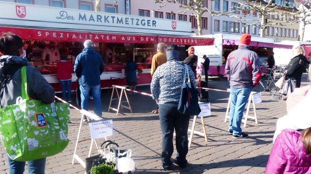 Bei Metzgern auf den Wochenmärkten sowie in Hofläden und bei regionale Lieferdienste klingeln die Kassen in der Corona-Krise überdurchschnittlich. Bei Metzgern auf den Wochenmärkten sowie in Hofläden und bei regionale Lieferdienste klingeln die Kassen in der Corona-Krise überdurchschnittlich.