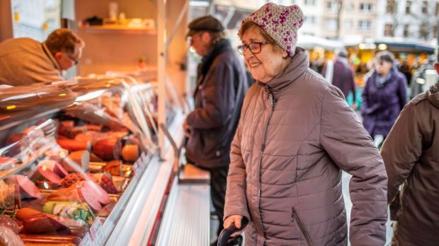 Heimische Produkte stehen hoch i Kurs. Gleichzeitig sind die Verbraucher sehr preisbewusst. Heimische Produkte stehen hoch i Kurs. Gleichzeitig sind die Verbraucher sehr preisbewusst.