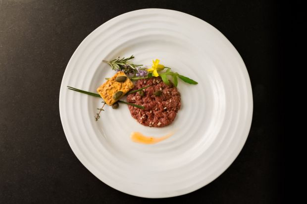 Dieses Steak Tatar von Mosa-Meat wurde durch Zellvermehrung produziert. Dieses Steak Tatar von Mosa-Meat wurde durch Zellvermehrung produziert.