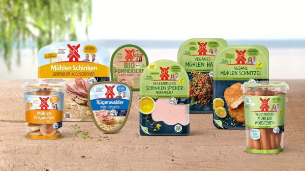 Inzwischen bietet der Wurstfabrikant über 30 fleischfreie Artikel an. Inzwischen bietet der Wurstfabrikant über 30 fleischfreie Artikel an.